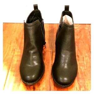 BRAND NEW American Rag Cadee Bootie